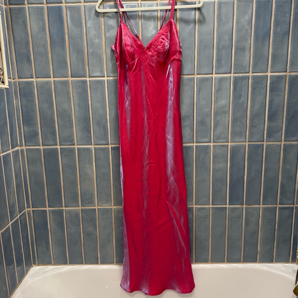 Elegant Iridescent Pink Nightgown